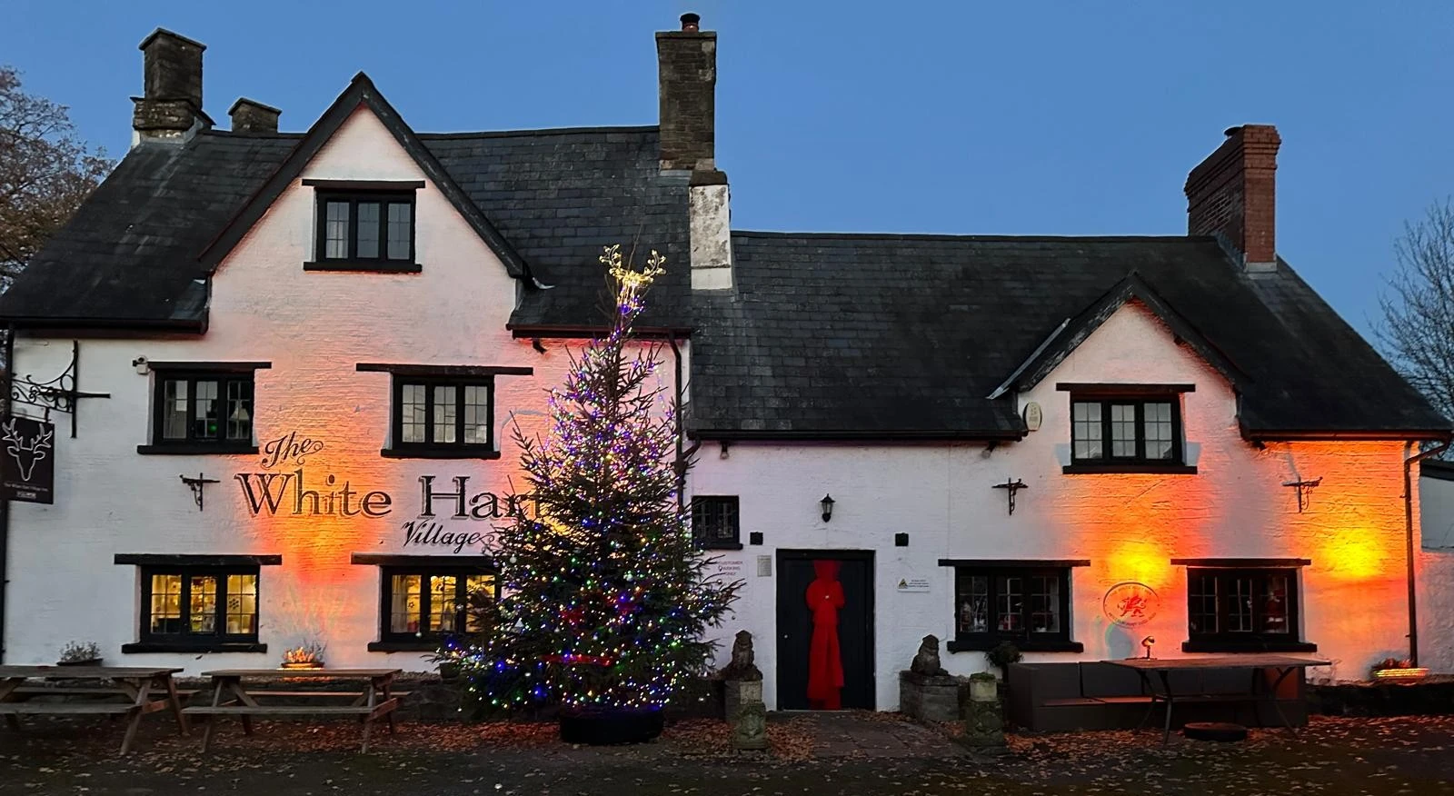 The White Hart Llangybi decorated for Christmas