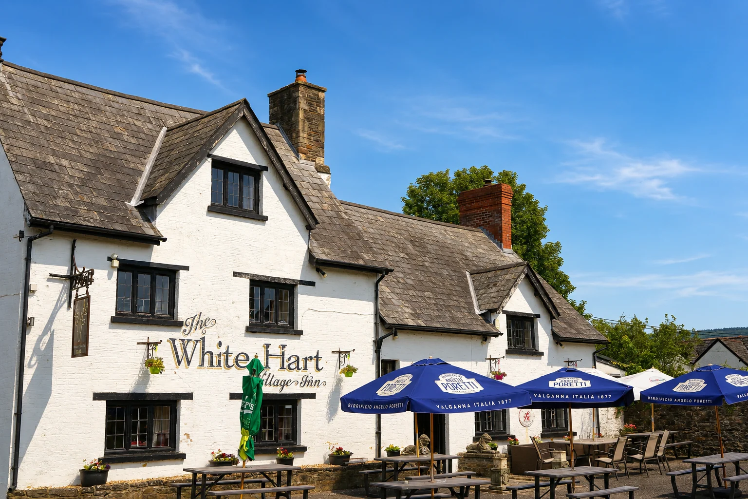The White Hart in Llangybi